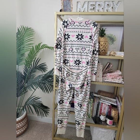 Snowflake Christmas Pajama Onsie Women's Size Large - Picture 6 of 9